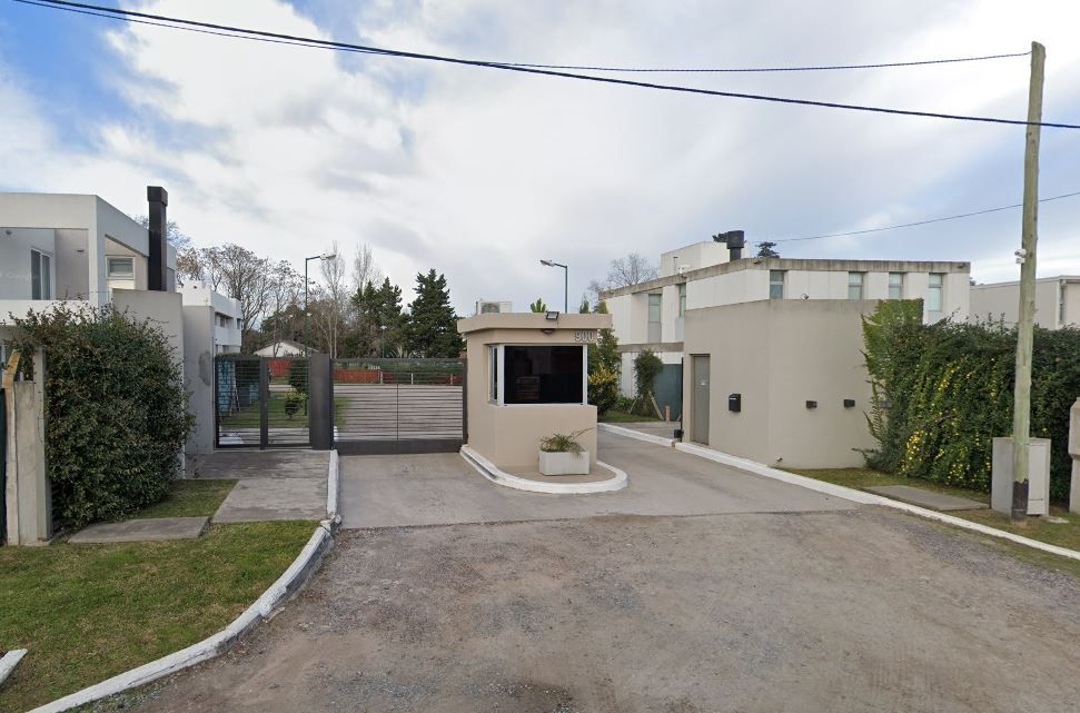 Altos del Golf - barrio privado con Barrio privado