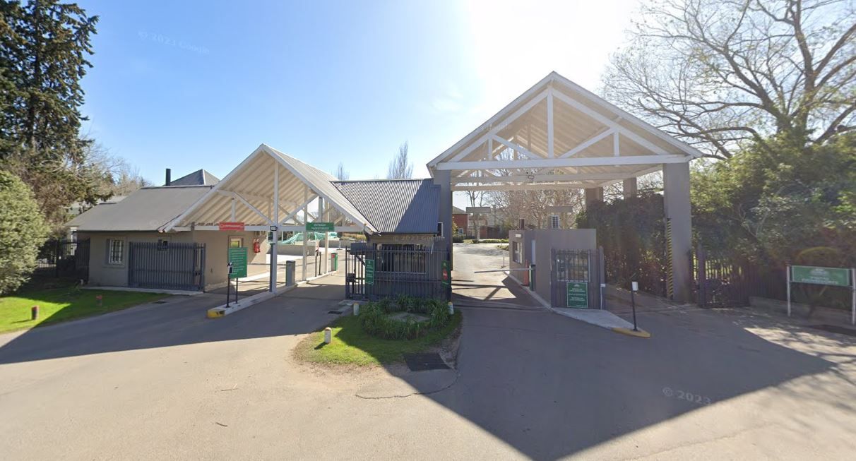 Galapagos - barrio privado con Country