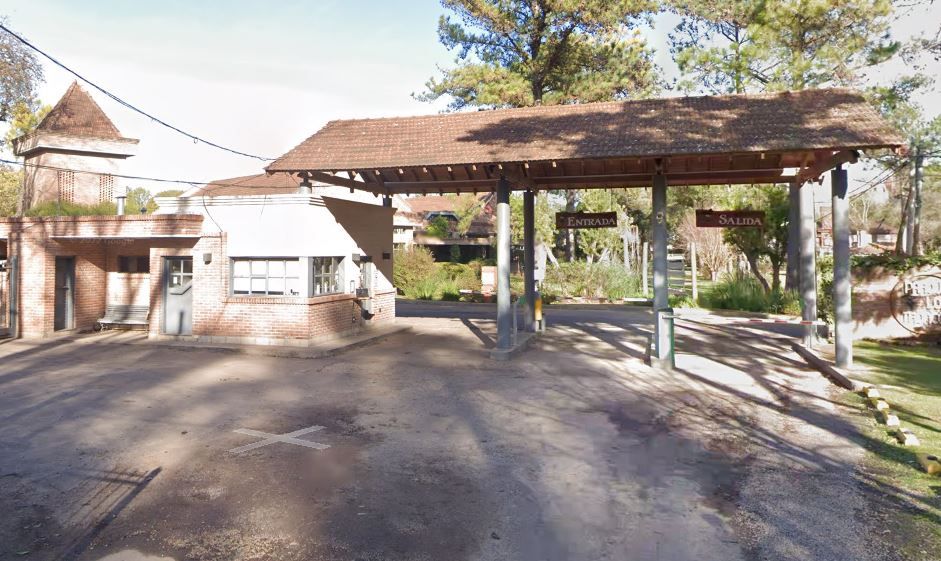 Los Troncos Country Club - barrio privado con Barrio privado