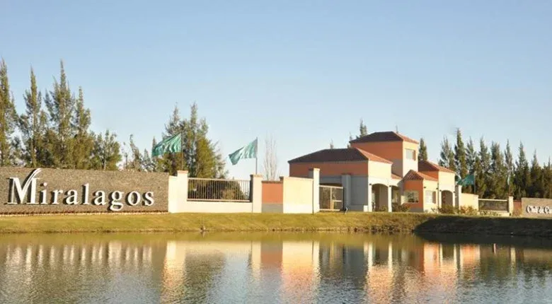 Miralagos 1 - barrio privado con Barrio privado