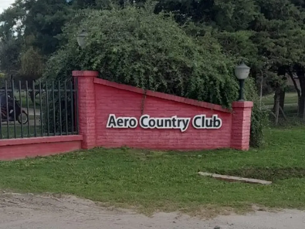 Aero Country Club - barrio privado con Club de campo